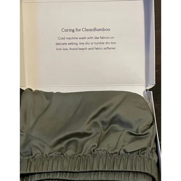 Ettitude Sateen Shortie (Moss) Small - Picture 5 of 6